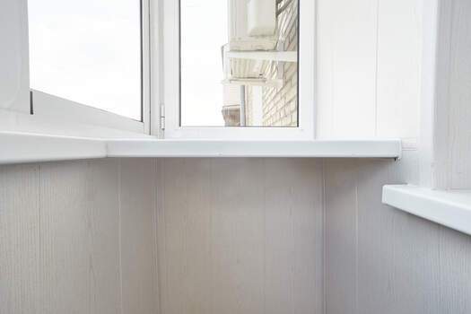 Отделка балкона панелями ПВХ с остеклением Provedal