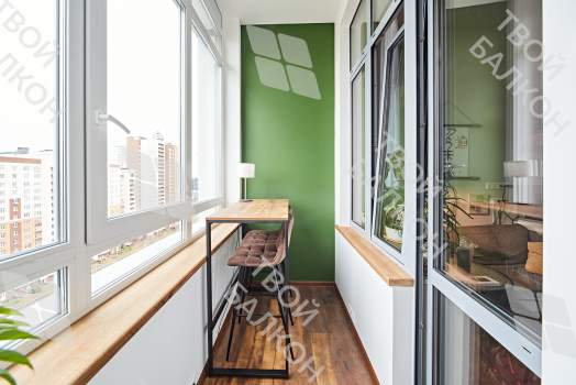 Дизайнерская отделка балкона гипсокартоном с утеплением и остеклением