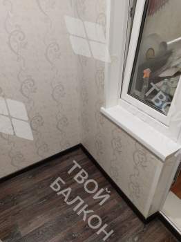 Остекление и отделка балкона под ключ панелями ПВХ и ламинатом