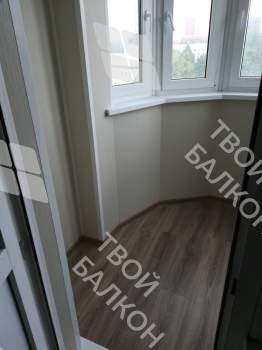 Остекление и отделка эркерной лоджии под ключ