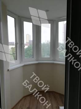 Остекление и отделка эркерной лоджии под ключ