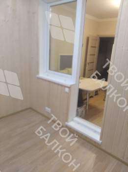 Теплое остекление балкона и отделка вагонкой