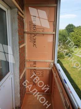 Остекление балкона и балконного блока с утеплением Пеноплексом