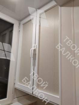 Установка на балконе трёх шкафов