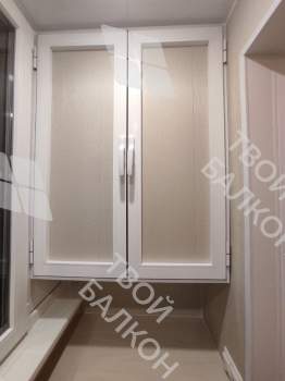 Установка на балконе трёх шкафов