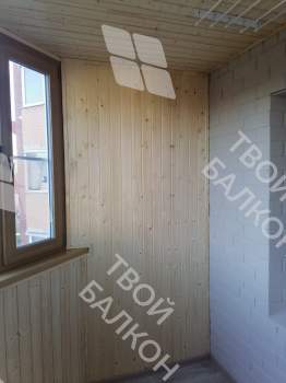 Отделка стен и потолка на балконе