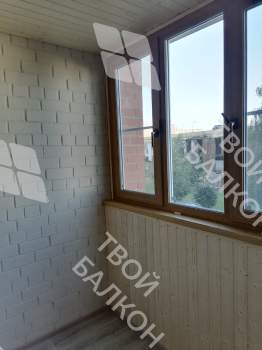 Отделка стен и потолка на балконе