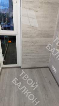 Отделка балкона с установкой теплого пола и остекление Rehau 70