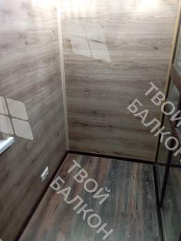Отделка балкона под ключ в серии дома П-44 с холодным остеклением