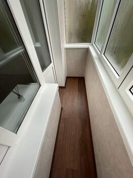 Отделка и остекление П-образного балкона без утепления, в кирпичном доме