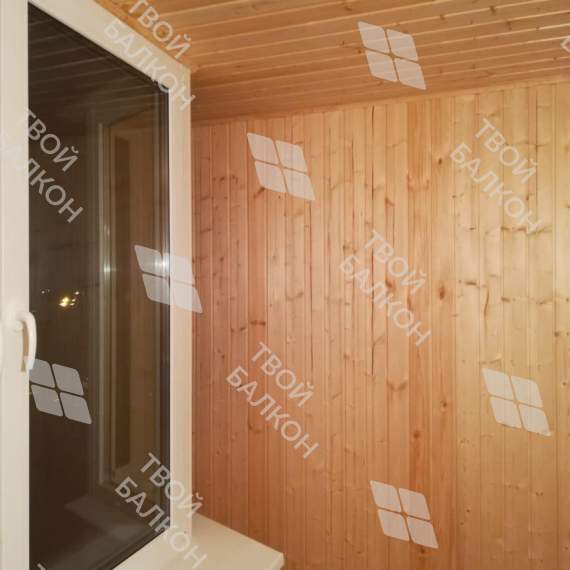 Остекление и отделка балкона Сапожок