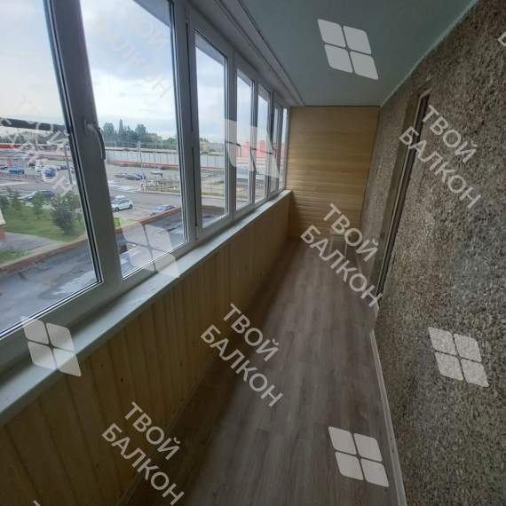 Отделка балкона с утеплением в многоквартирном доме